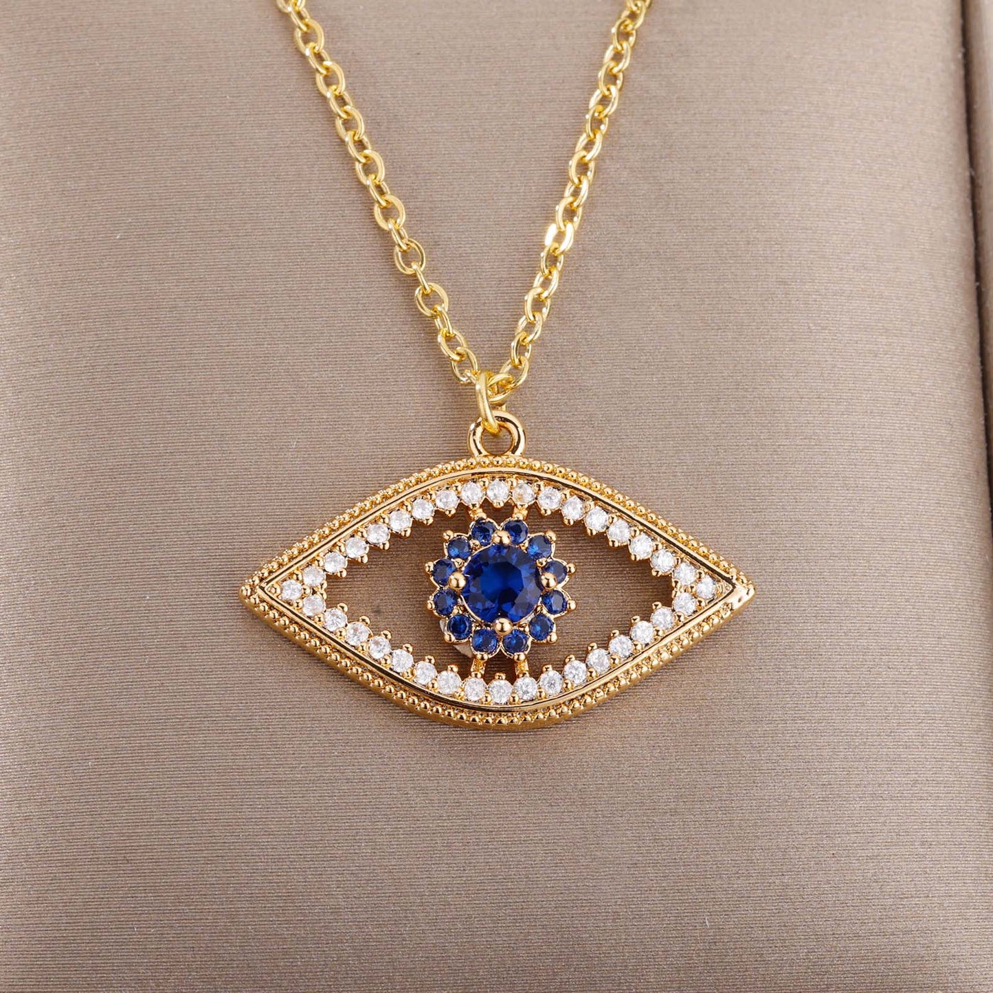 Pretty Evil Eye Pendant Choker Necklace